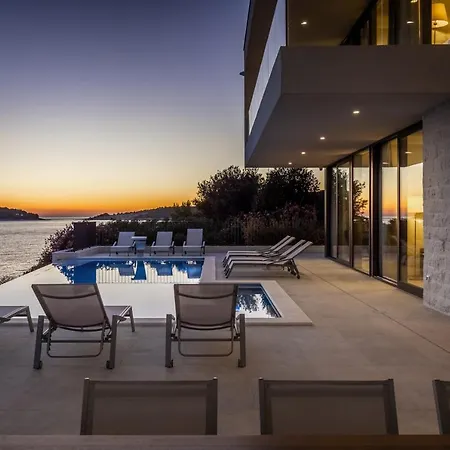 Villa Sensational 5 Bedrooms Miracle Balcony Overlooking Amazing Sea Views Rogoznica (Sibenik-Knin)
