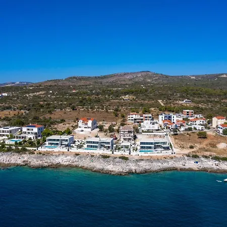 Sensational 5 Bedrooms Miracle Balcony Overlooking Sea Villa Rogoznica (Sibenik-Knin)