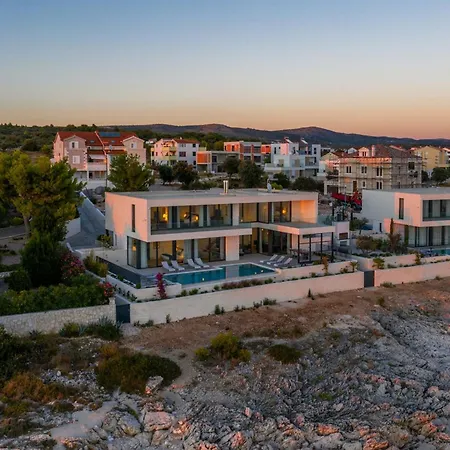 Sensational 5 Bedrooms Miracle Balcony Overlooking Sea Rogoznica (Sibenik-Knin)