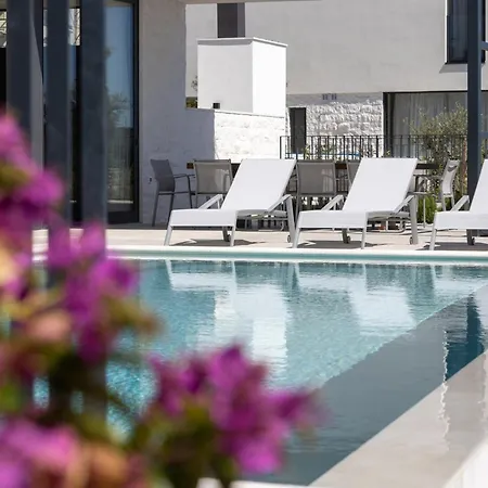 Sensational 5 Bedrooms Miracle Balcony Overlooking Sea * Rogoznica (Sibenik-Knin)