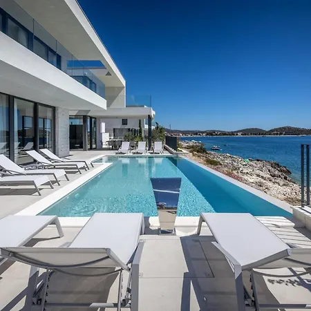 Sensational 5 Bedrooms Miracle Balcony Overlooking Sea Rogoznica (Sibenik-Knin)