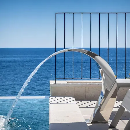 Azurea, Seafront Private Pool Panoramic Sea Views *