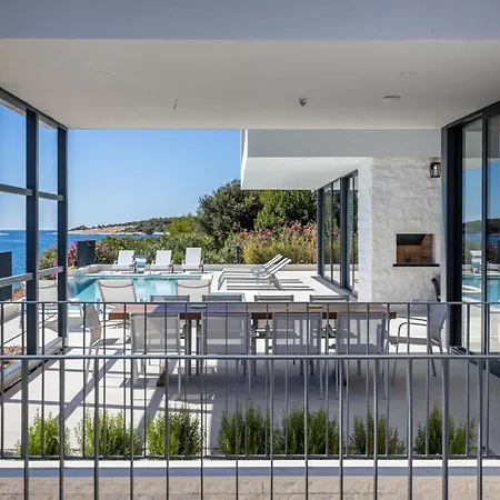 Villa Sensational 5 Bedrooms Miracle Balcony Overlooking Sea Rogoznica (Sibenik-Knin)