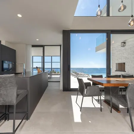 Sensational 5 Bedrooms Miracle Balcony Overlooking Sea * Rogoznica (Sibenik-Knin)