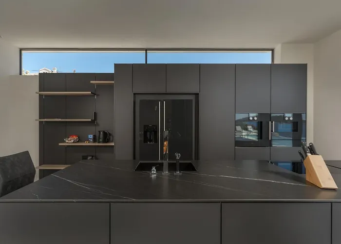 Sensational 5 Bedrooms Miracle Balcony Overlooking Sea * Rogoznica (Sibenik-Knin)