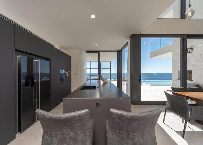 Sensational 5 Bedrooms Miracle Balcony Overlooking Sea Rogoznica (Sibenik-Knin)