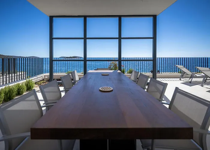 Sensational 5 Bedrooms Miracle Balcony Overlooking Sea Rogoznica (Sibenik-Knin)