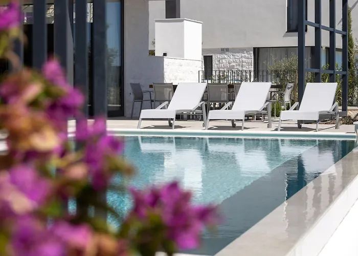 Sensational 5 Bedrooms Miracle Balcony Overlooking Sea * Rogoznica (Sibenik-Knin)