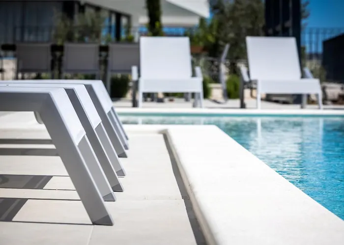 Villa Sensational 5 Bedrooms Miracle Balcony Overlooking Sea Rogoznica (Sibenik-Knin)