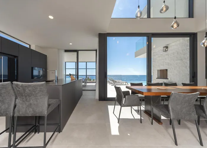 Sensational 5 Bedrooms Miracle Balcony Overlooking Sea * Rogoznica (Sibenik-Knin)